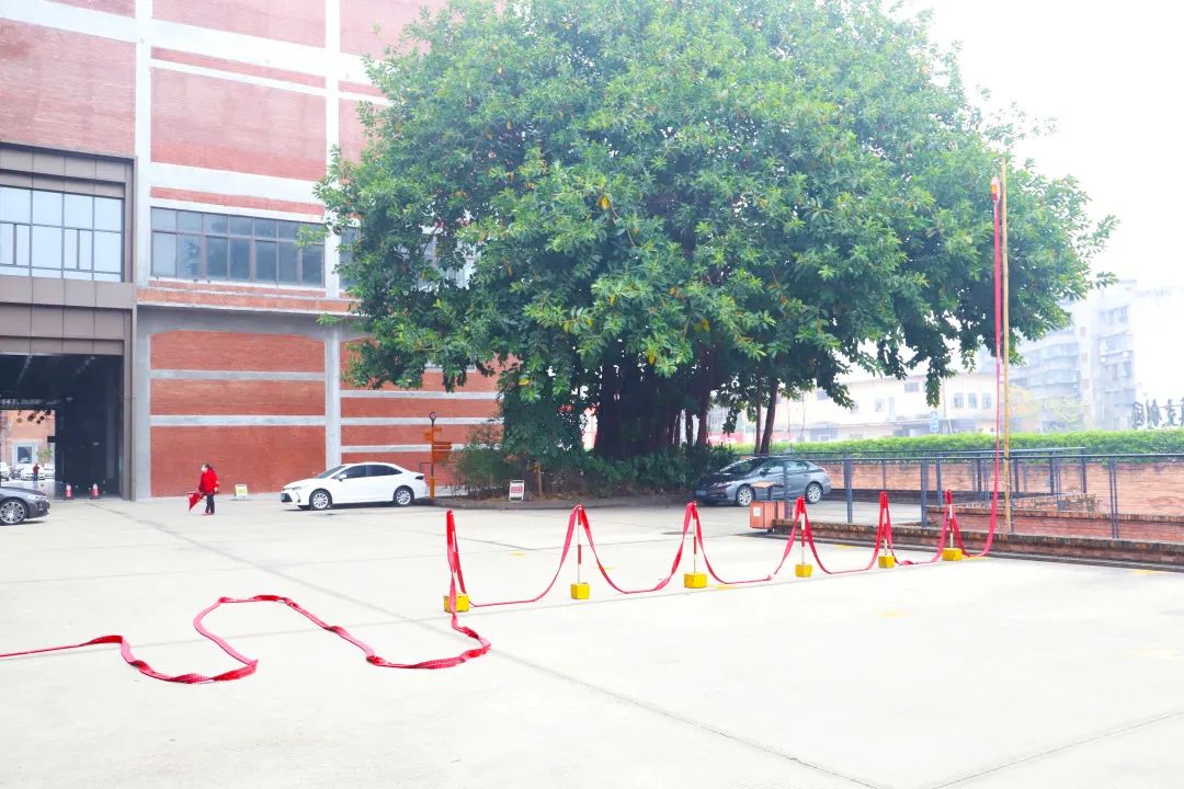 太阳城官网陶瓷总部营销中心鞭炮齐鸣